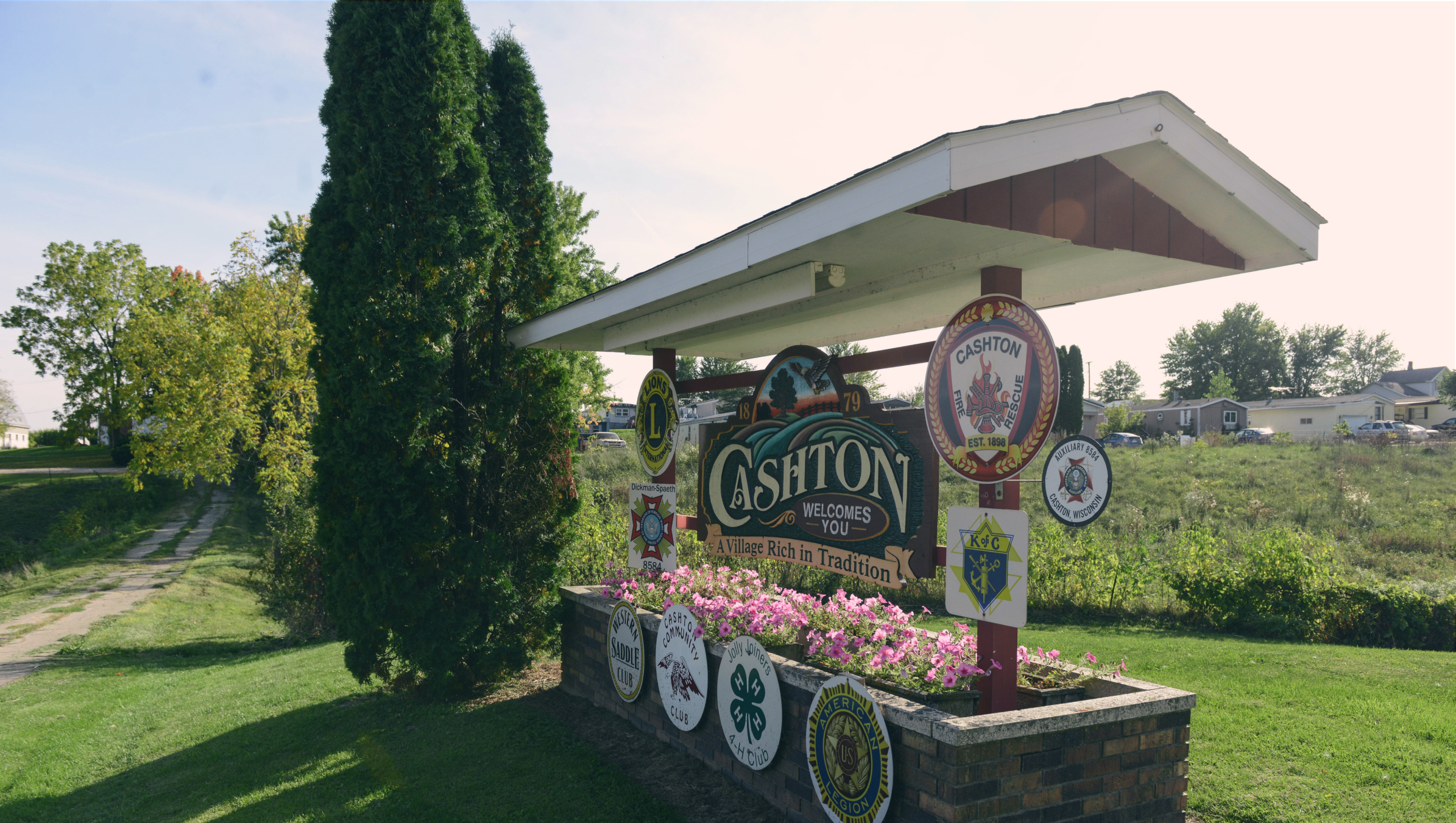 Village of Cashton welcome sign